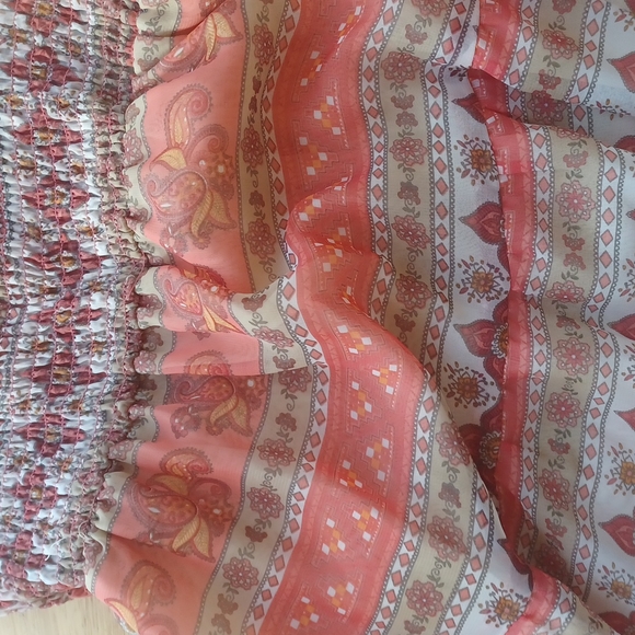 Dress and 2 tops bundle XL Selena Gomez - Picture 11 of 14